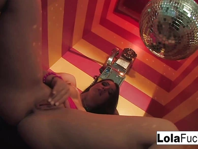 Gorgeous small tit brunette teen masturbates