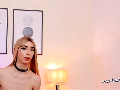 Duo Hot Trans Stripteasing On Live