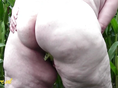 Hairy Mature BBW Tina Plays With Her Huge Ass & Fat Pussy In a Corn Field