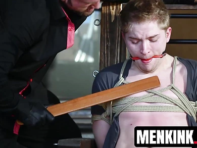 Gunnar Stone pounds bratty Zacc Andrews into submission with raw cock